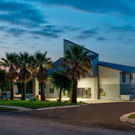 Super 8 By Wyndham New Braunfels I-35 Hotell Eksteriør bilde
