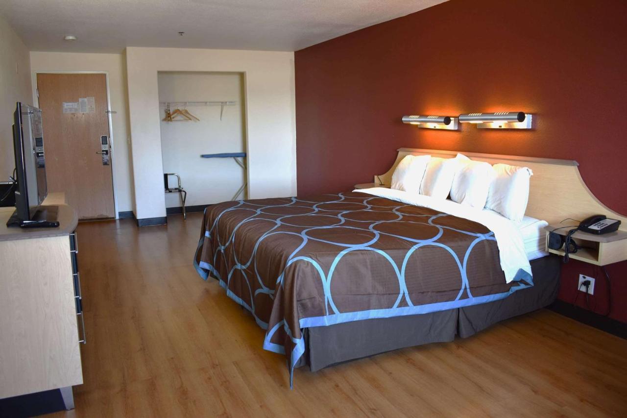 Super 8 By Wyndham New Braunfels I-35 Hotell Eksteriør bilde