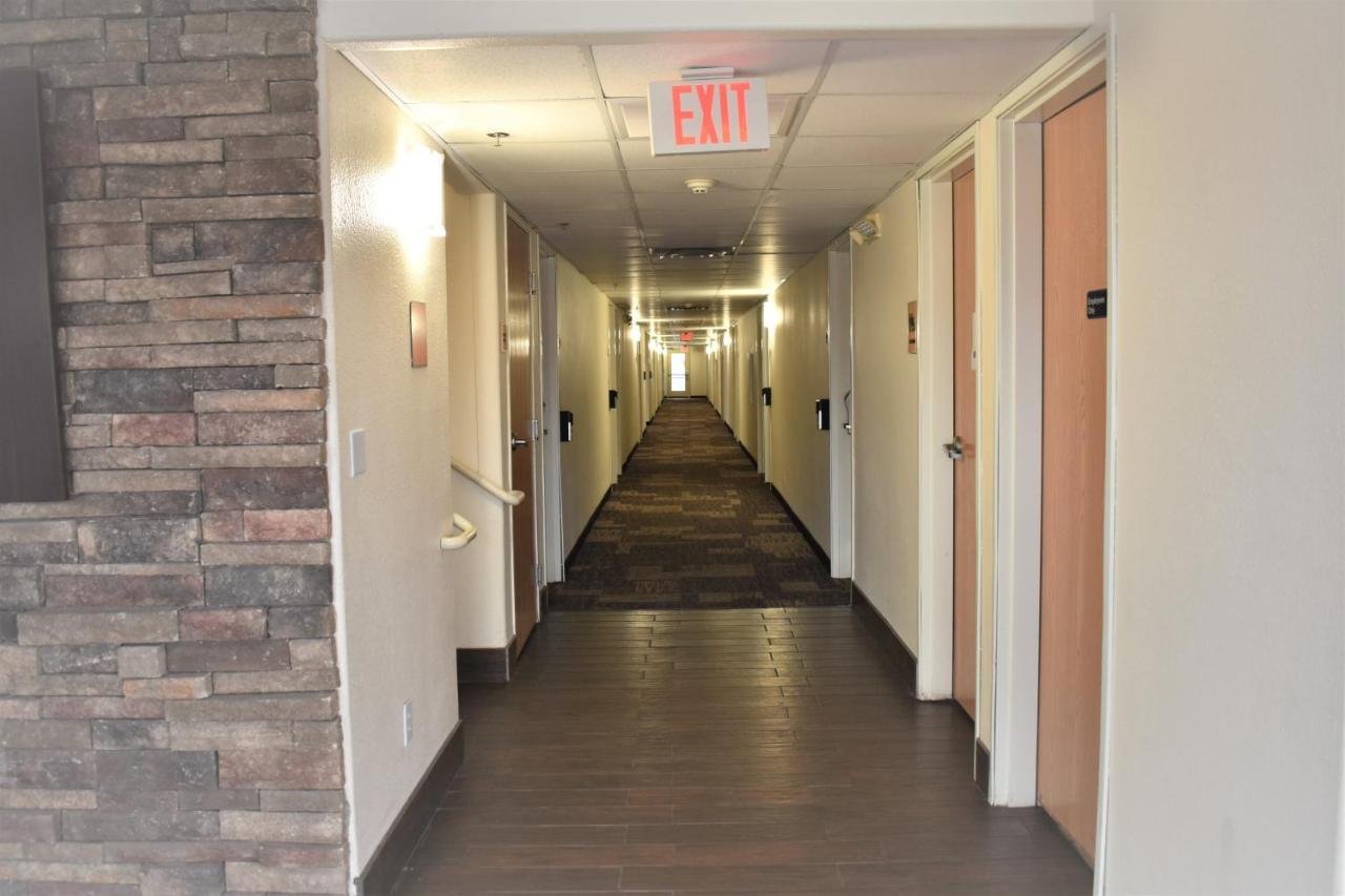 Super 8 By Wyndham New Braunfels I-35 Hotell Eksteriør bilde